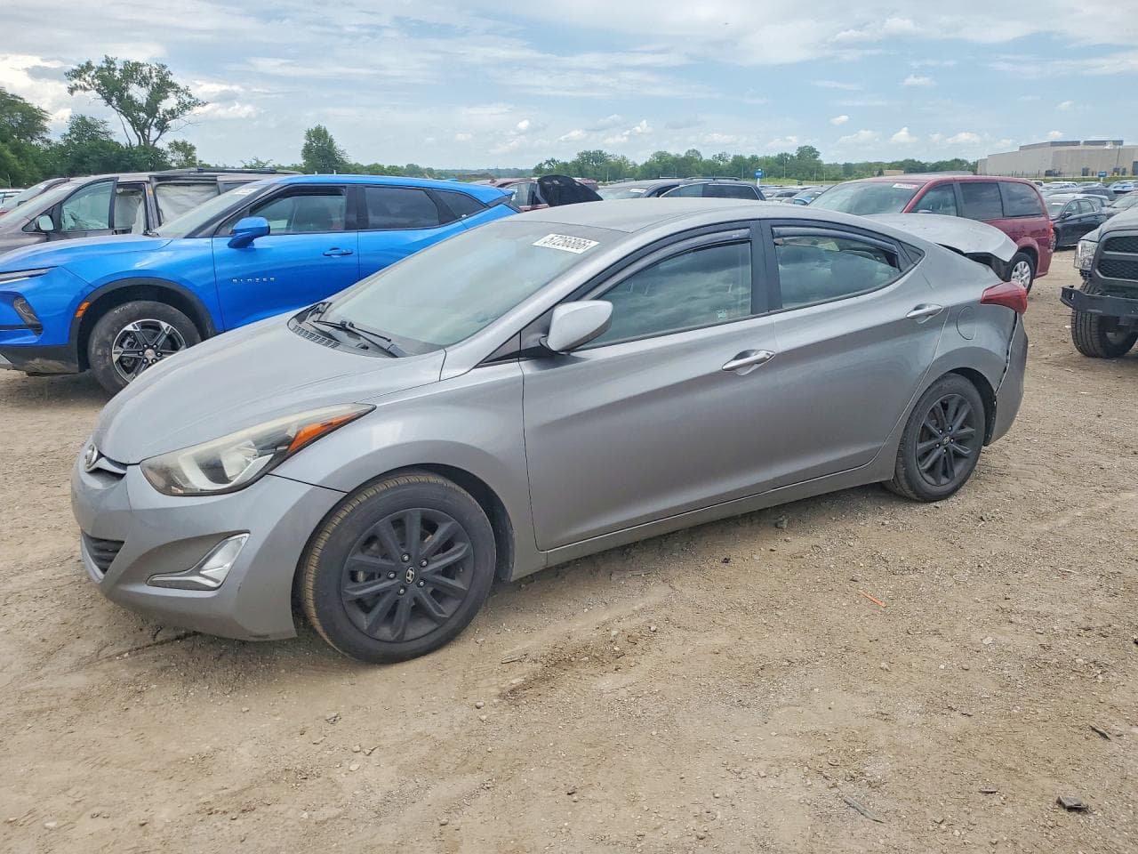 HYUNDAI ELANTRA
