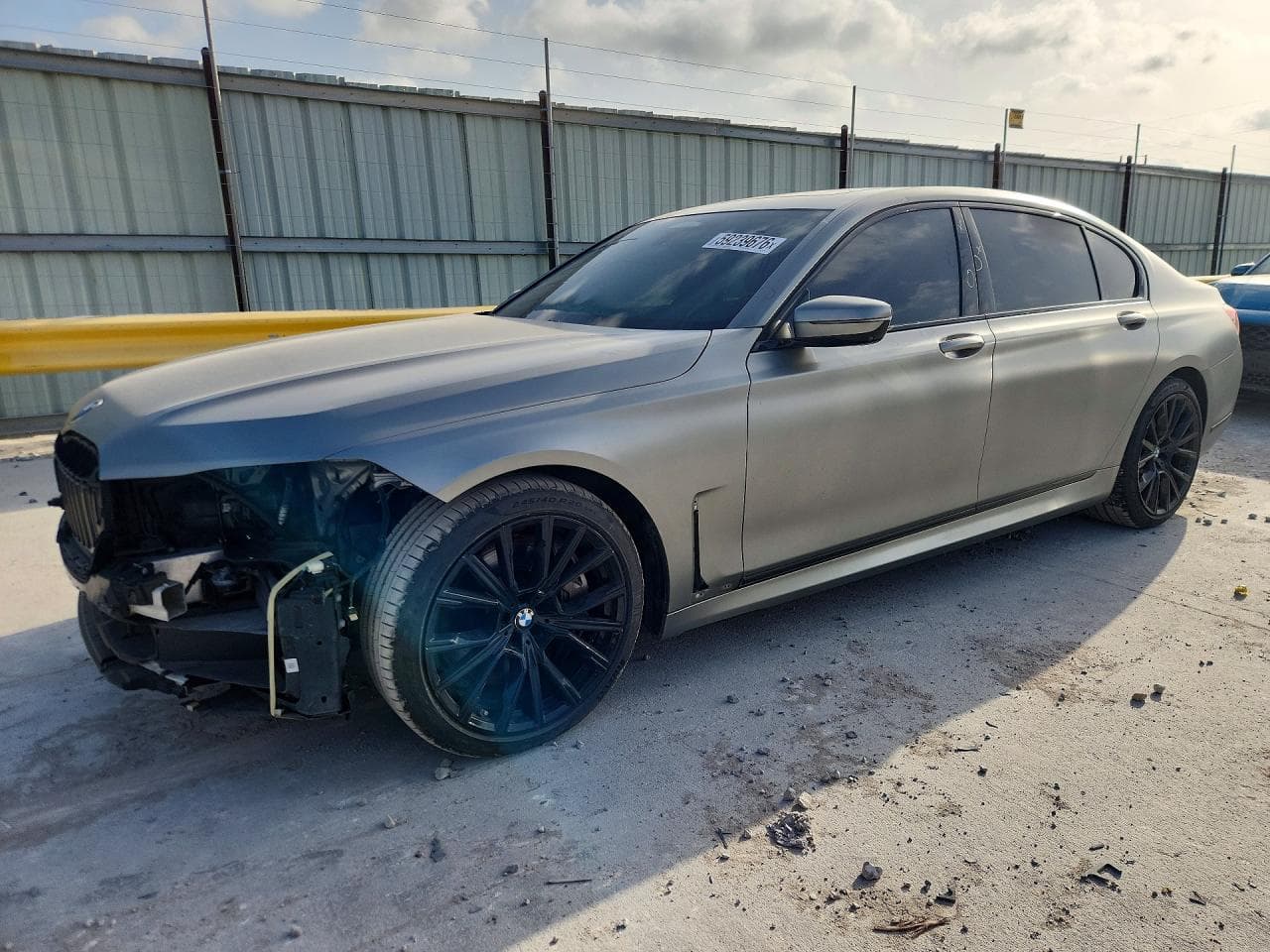 BMW 750