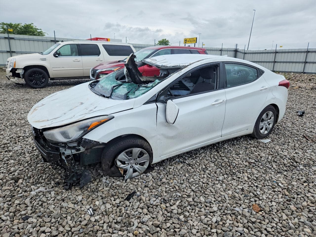 HYUNDAI ELANTRA