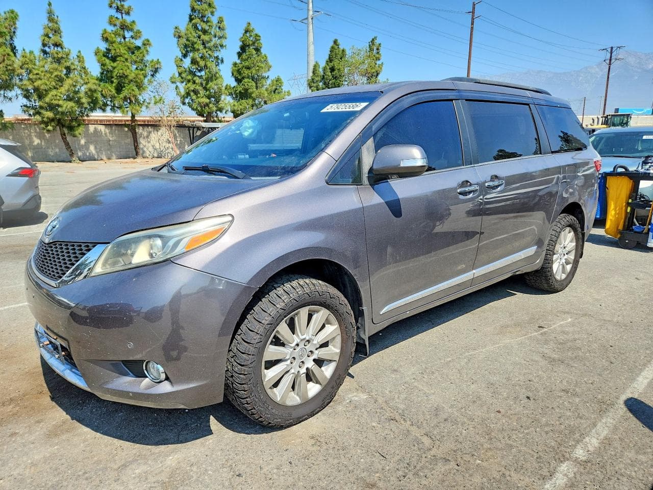 TOYOTA SIENNA