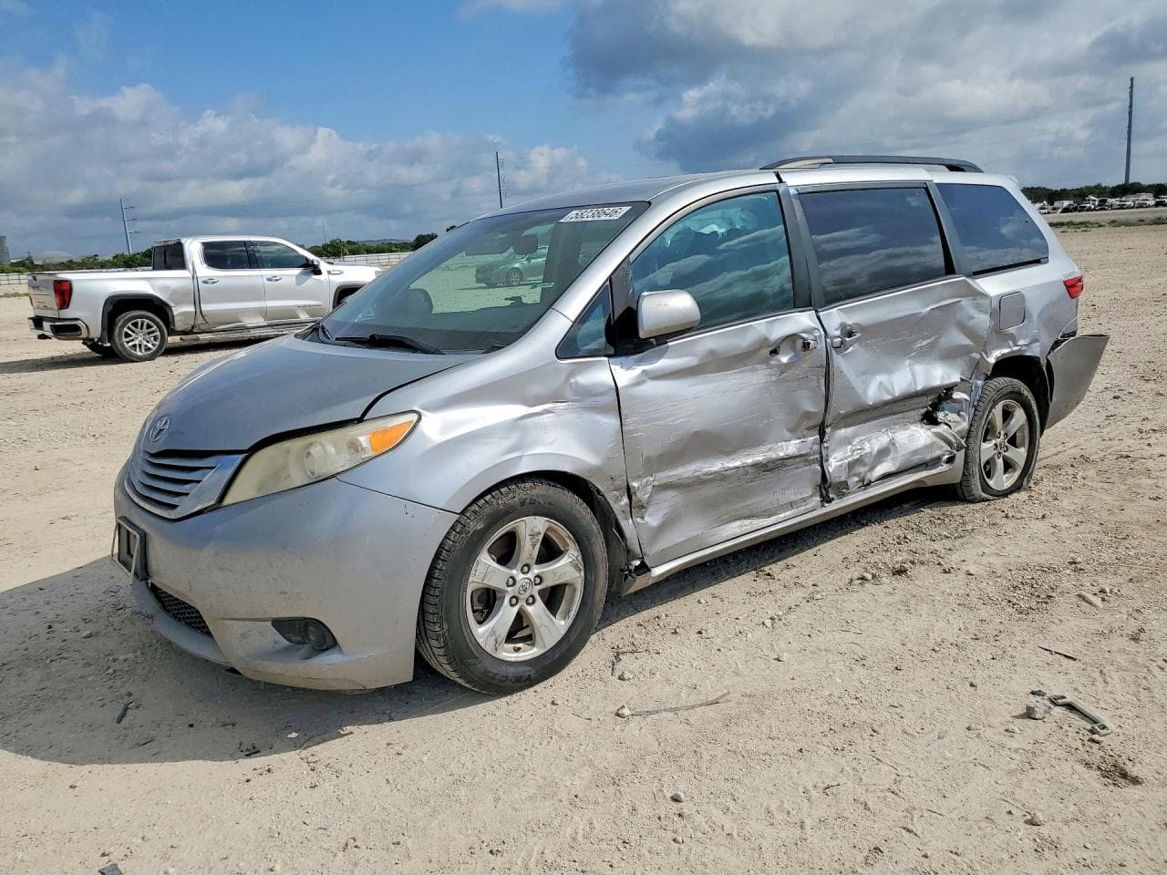 TOYOTA SIENNA LE