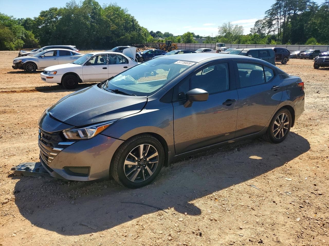 NISSAN VERSA