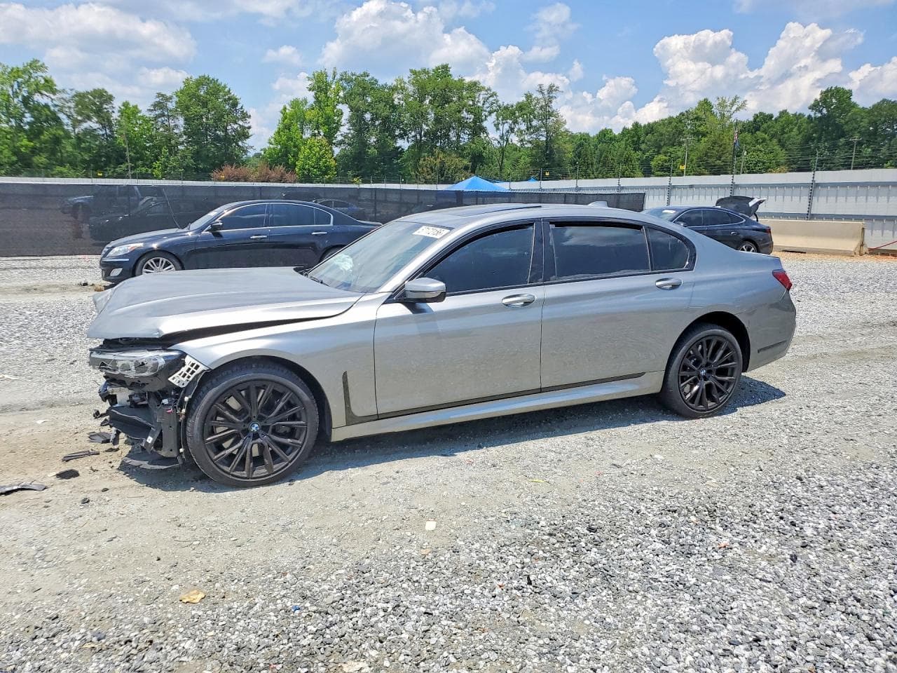 BMW 750