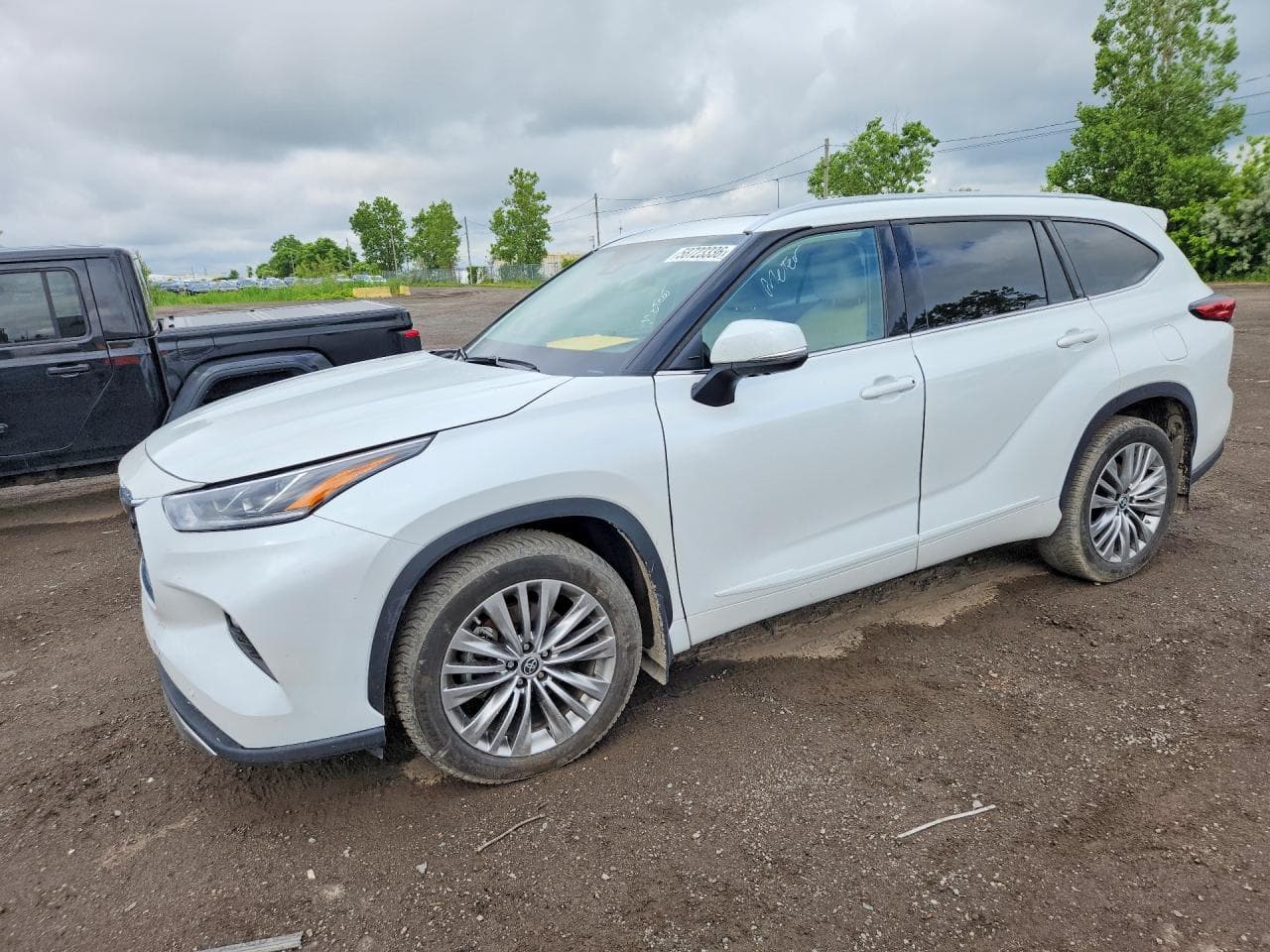 TOYOTA HIGHLANDER