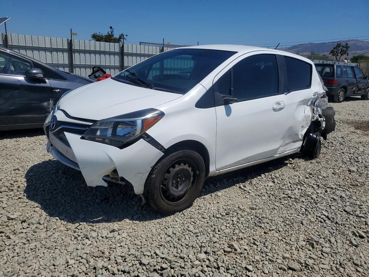 2015 TOYOTA YARIS 5-DO