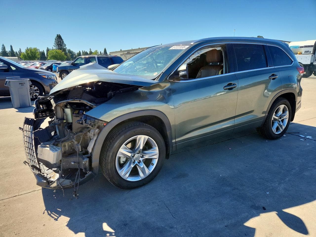 TOYOTA HIGHLANDER
