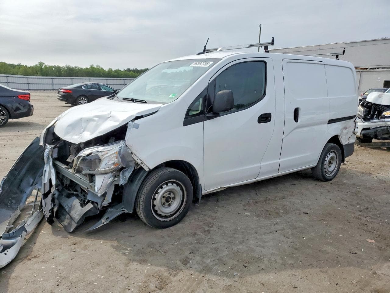 NISSAN NV