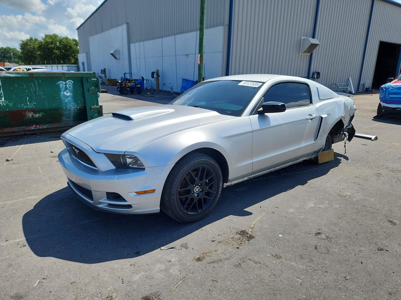 FORD MUSTANG
