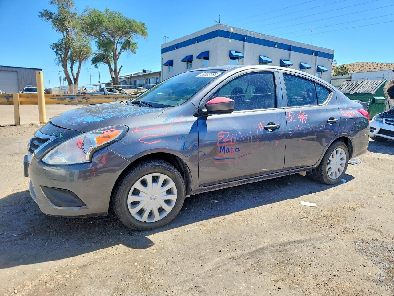 NISSAN VERSA