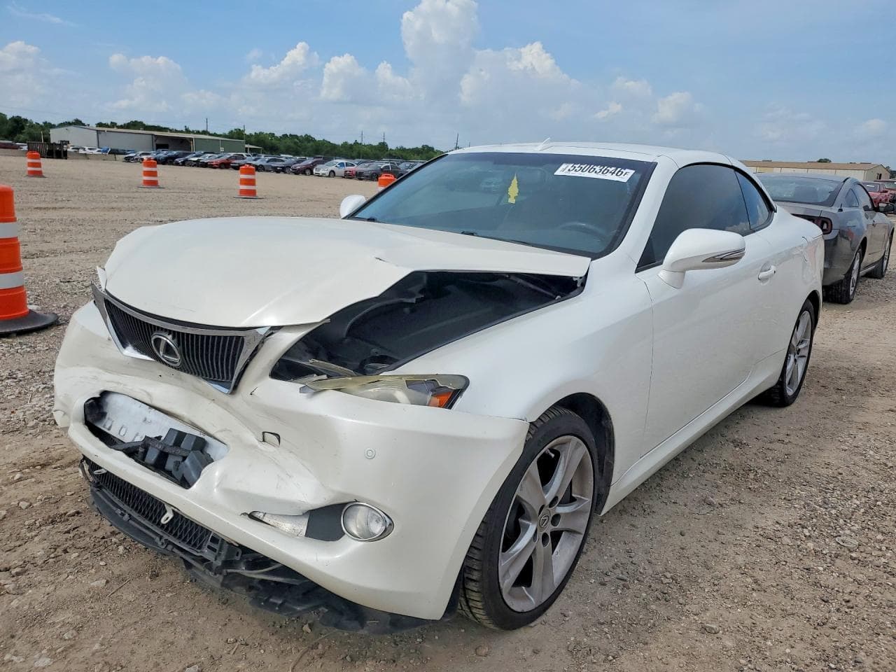 LEXUS IS