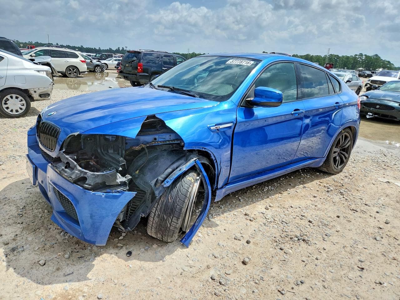 2011 BMW X6 M