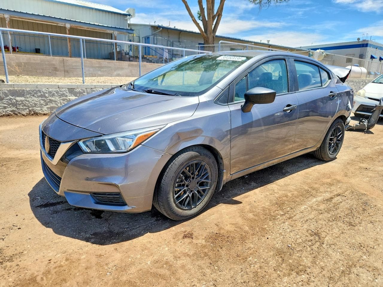 NISSAN VERSA