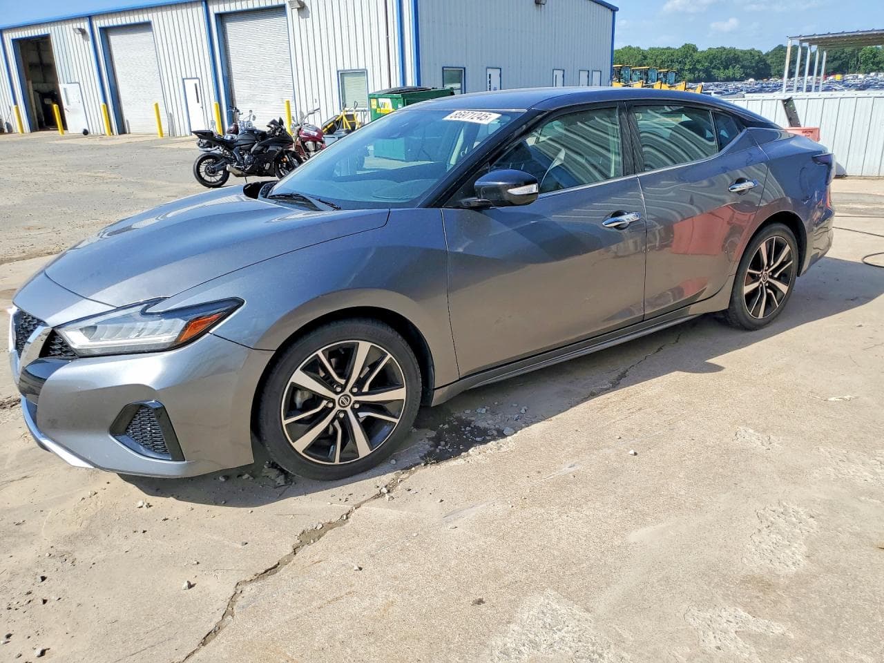 NISSAN MAXIMA