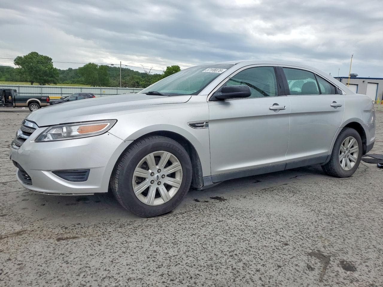 FORD TAURUS