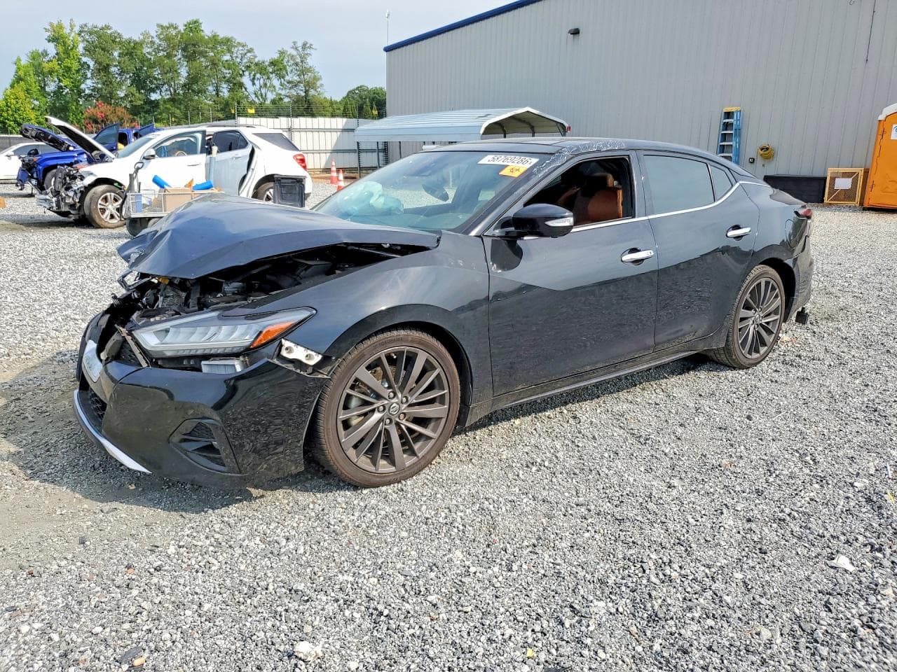 NISSAN MAXIMA