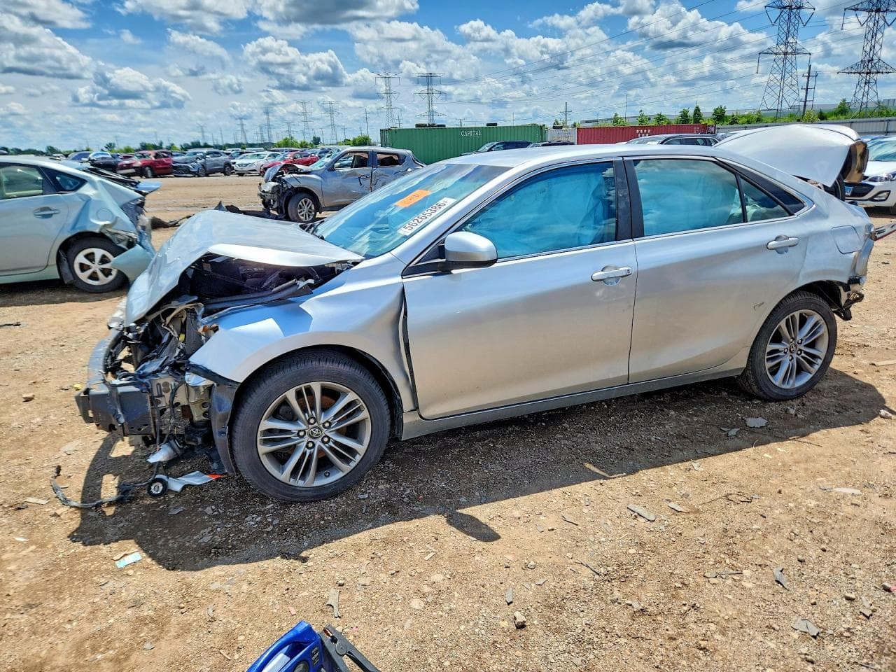 2016 TOYOTA CAMRY SE