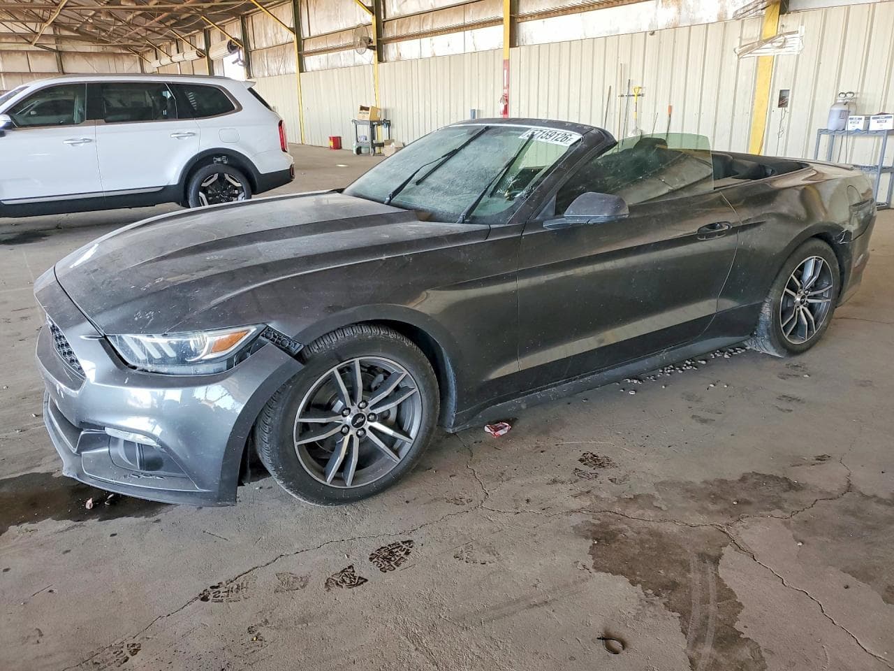 FORD MUSTANG