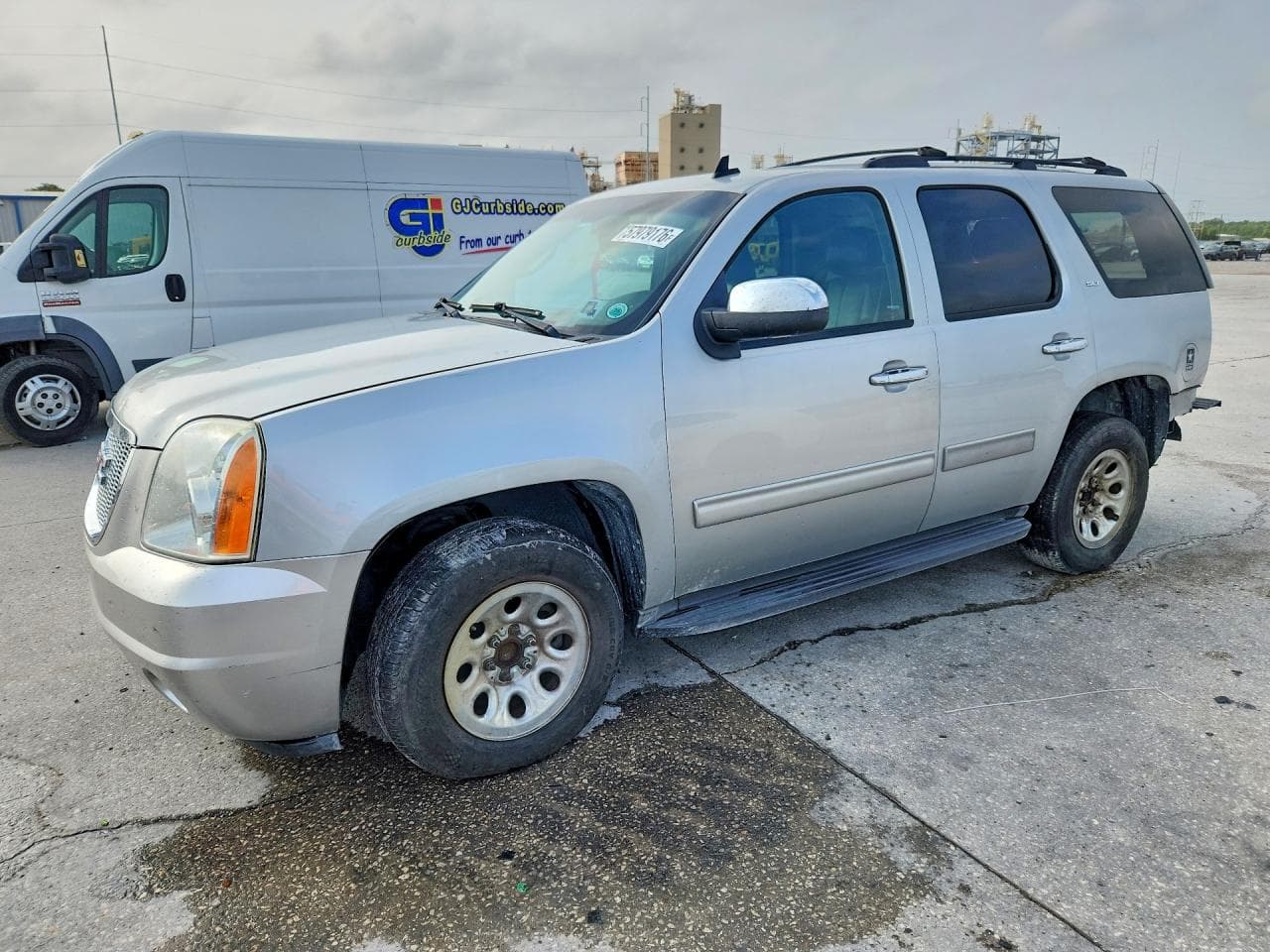 GMC YUKON