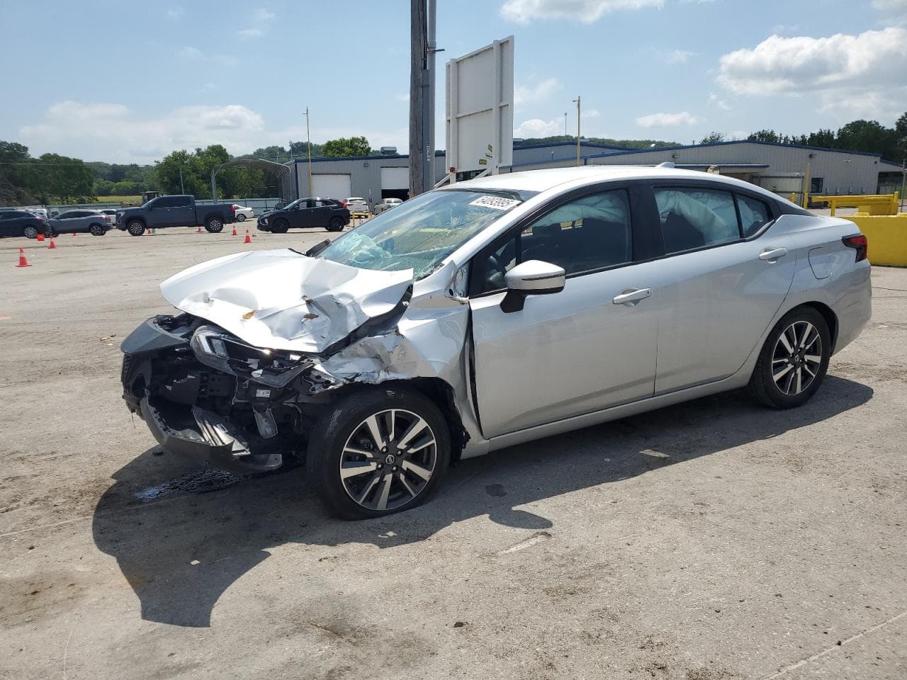 NISSAN VERSA S