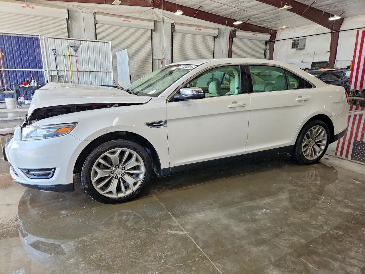FORD TAURUS