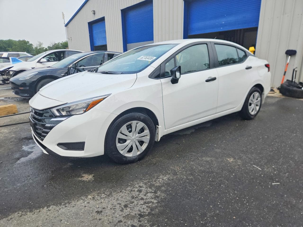 NISSAN VERSA