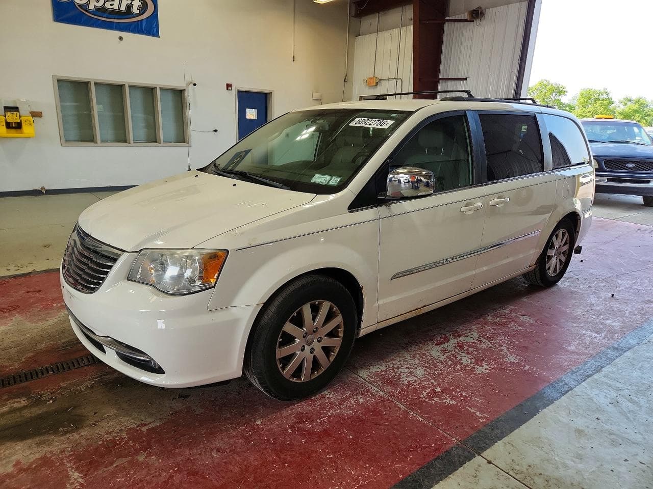 CHRYSLER MINIVAN