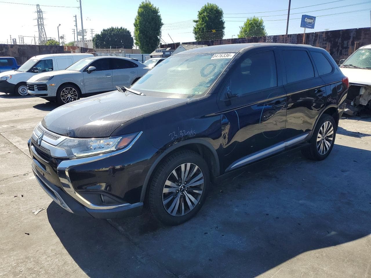 MITSUBISHI OUTLANDER