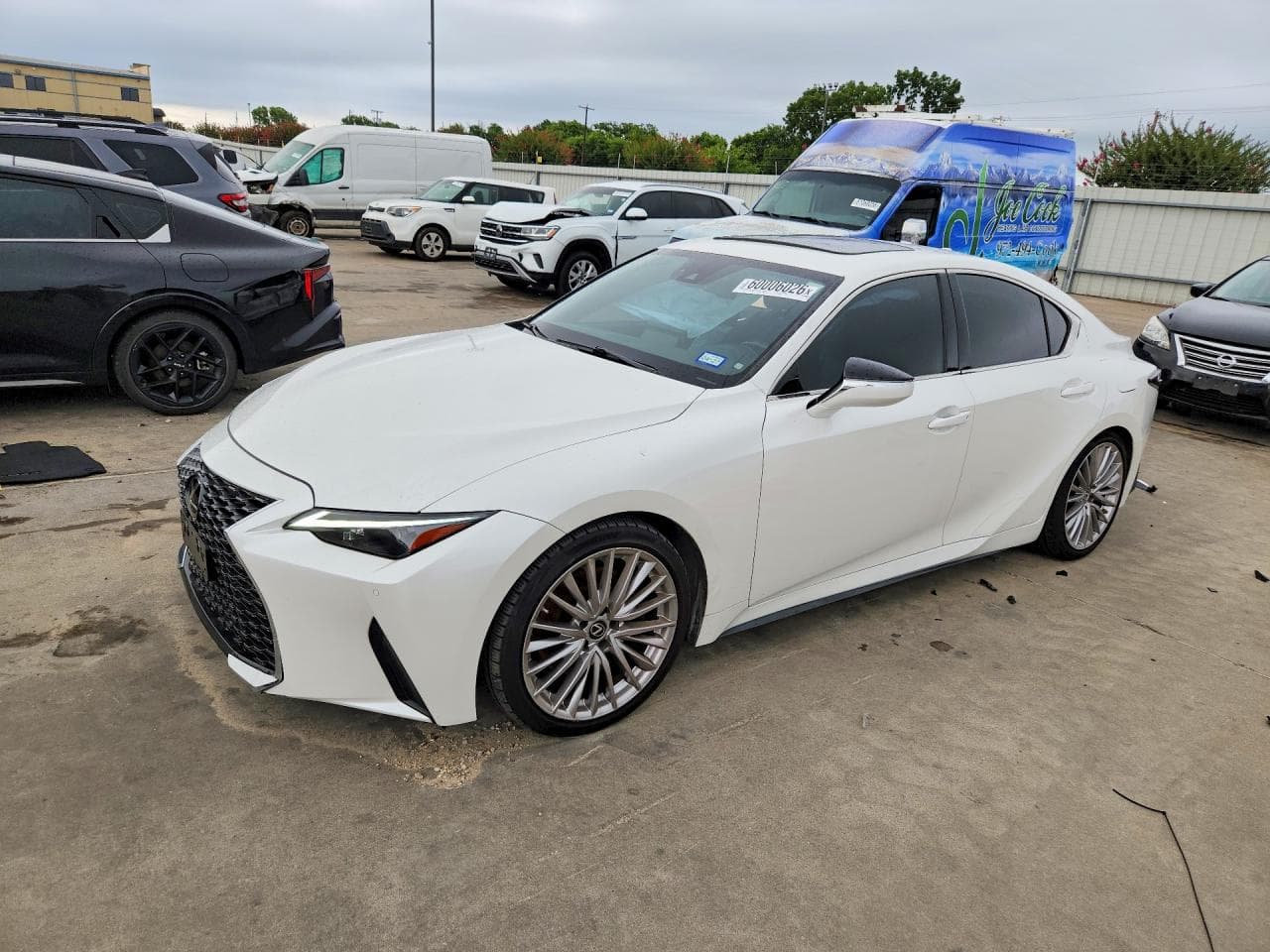 LEXUS IS