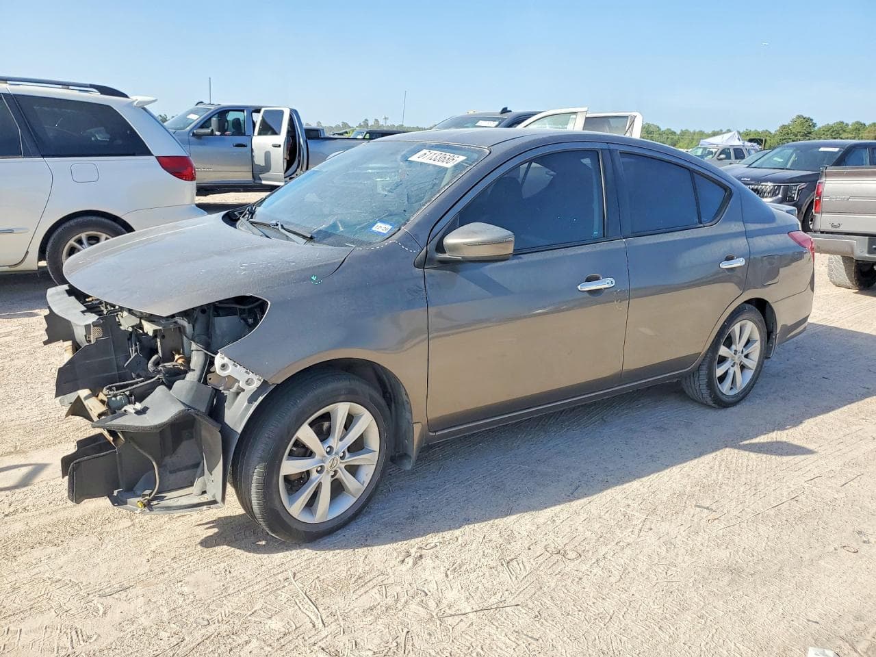NISSAN VERSA