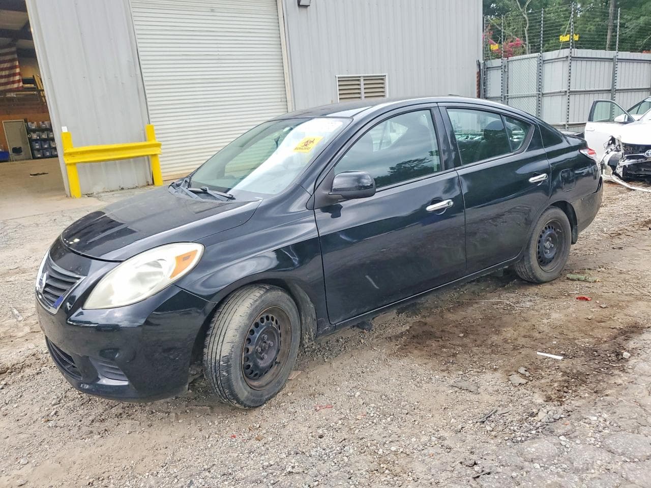 NISSAN VERSA