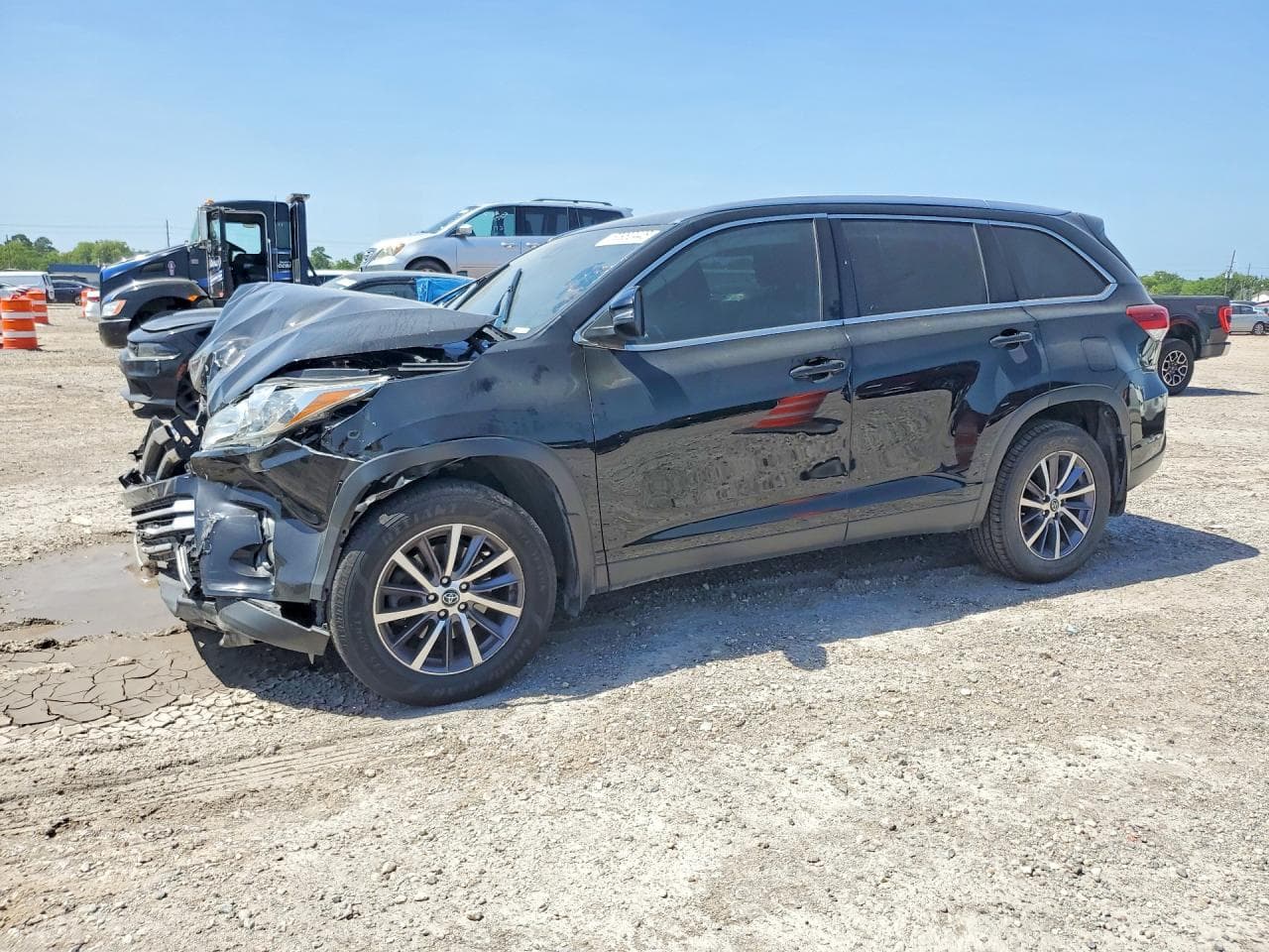 TOYOTA HIGHLANDER