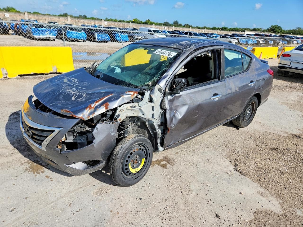 NISSAN VERSA