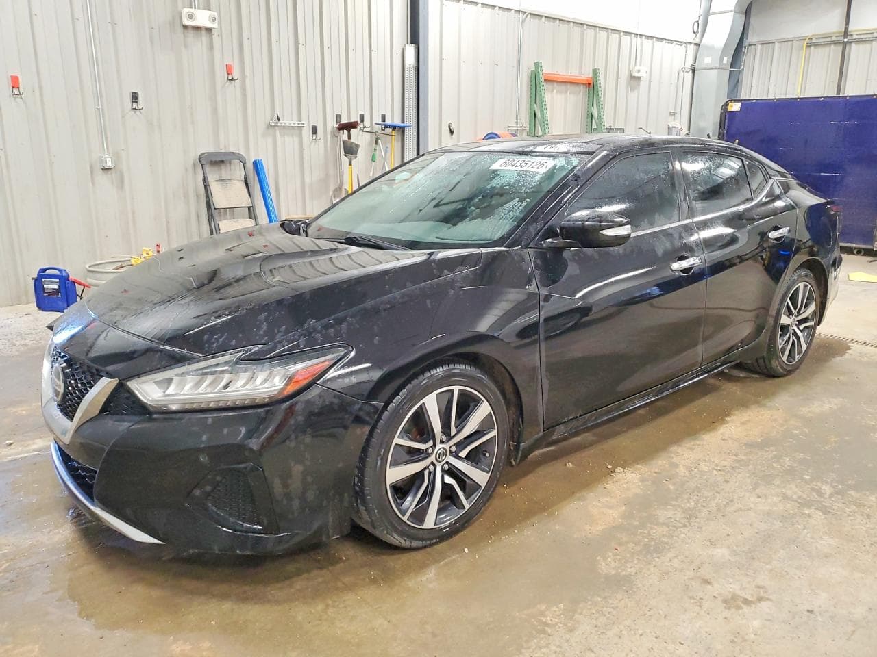 NISSAN MAXIMA