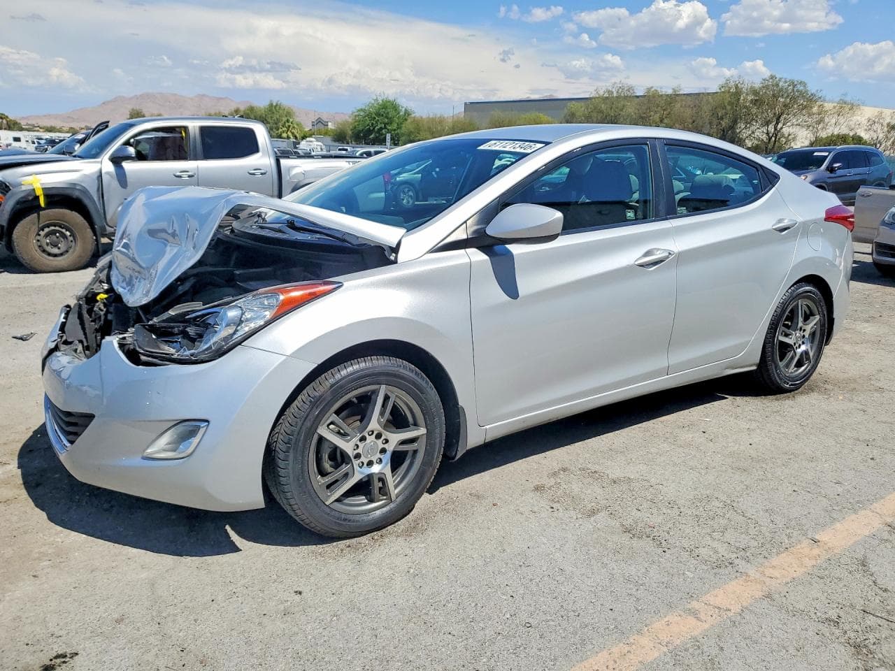 HYUNDAI ELANTRA