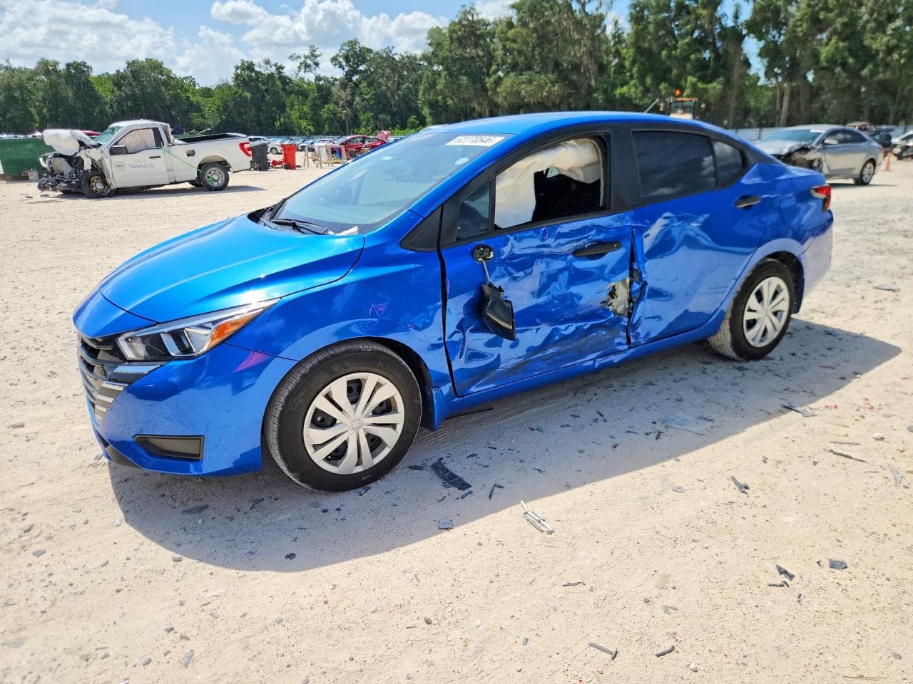 NISSAN VERSA