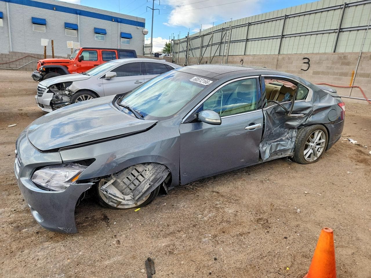 NISSAN MAXIMA