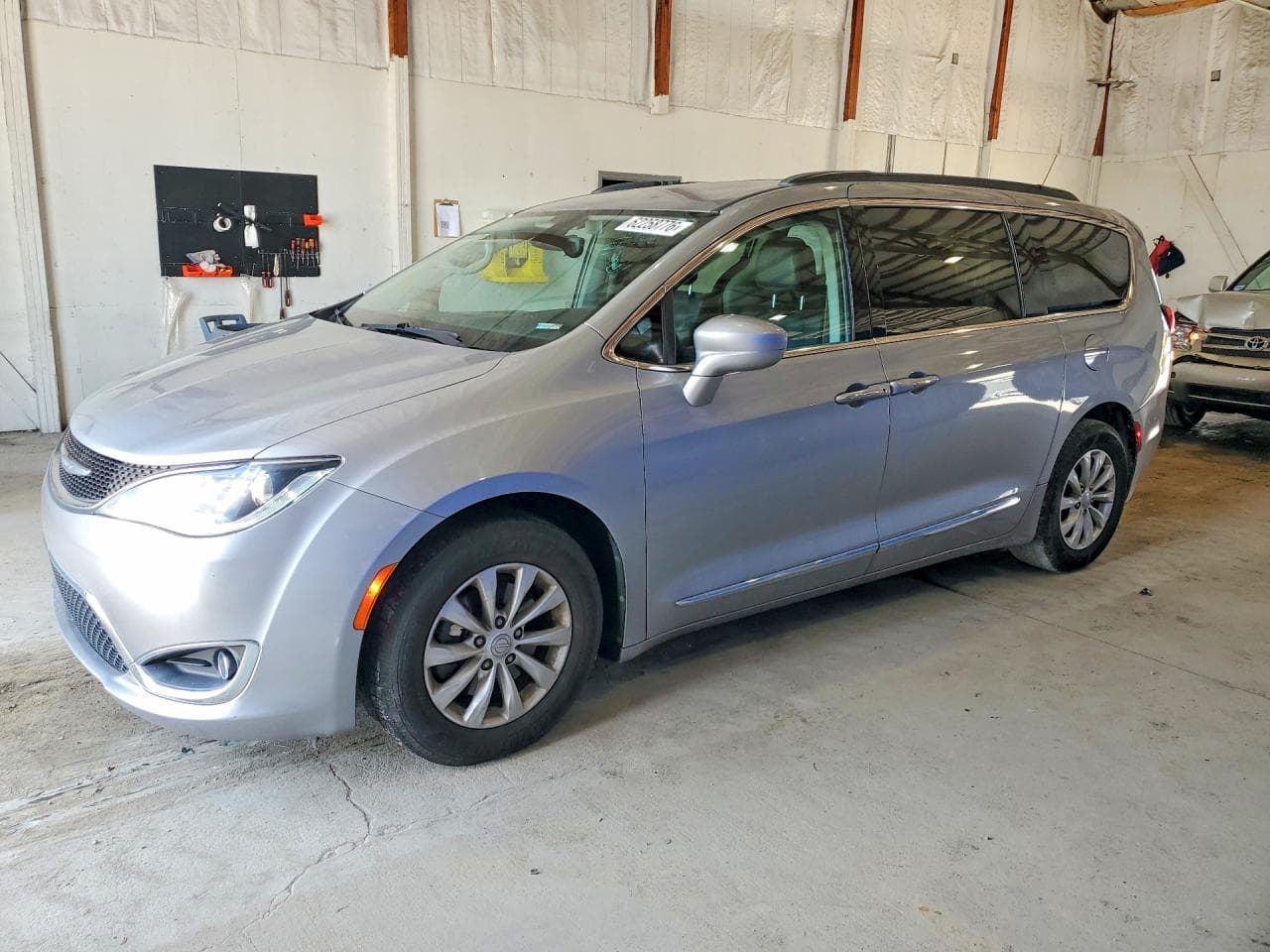 CHRYSLER PACIFICA