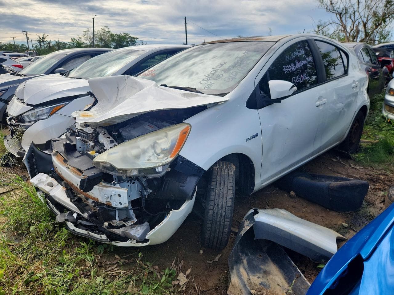 2013 TOYOTA PRIUS C ON