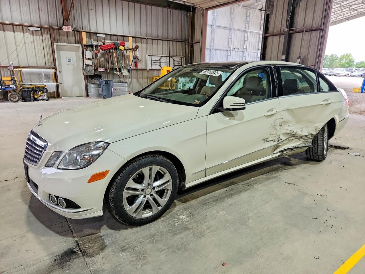 MERCEDES-BENZ E-CLASS