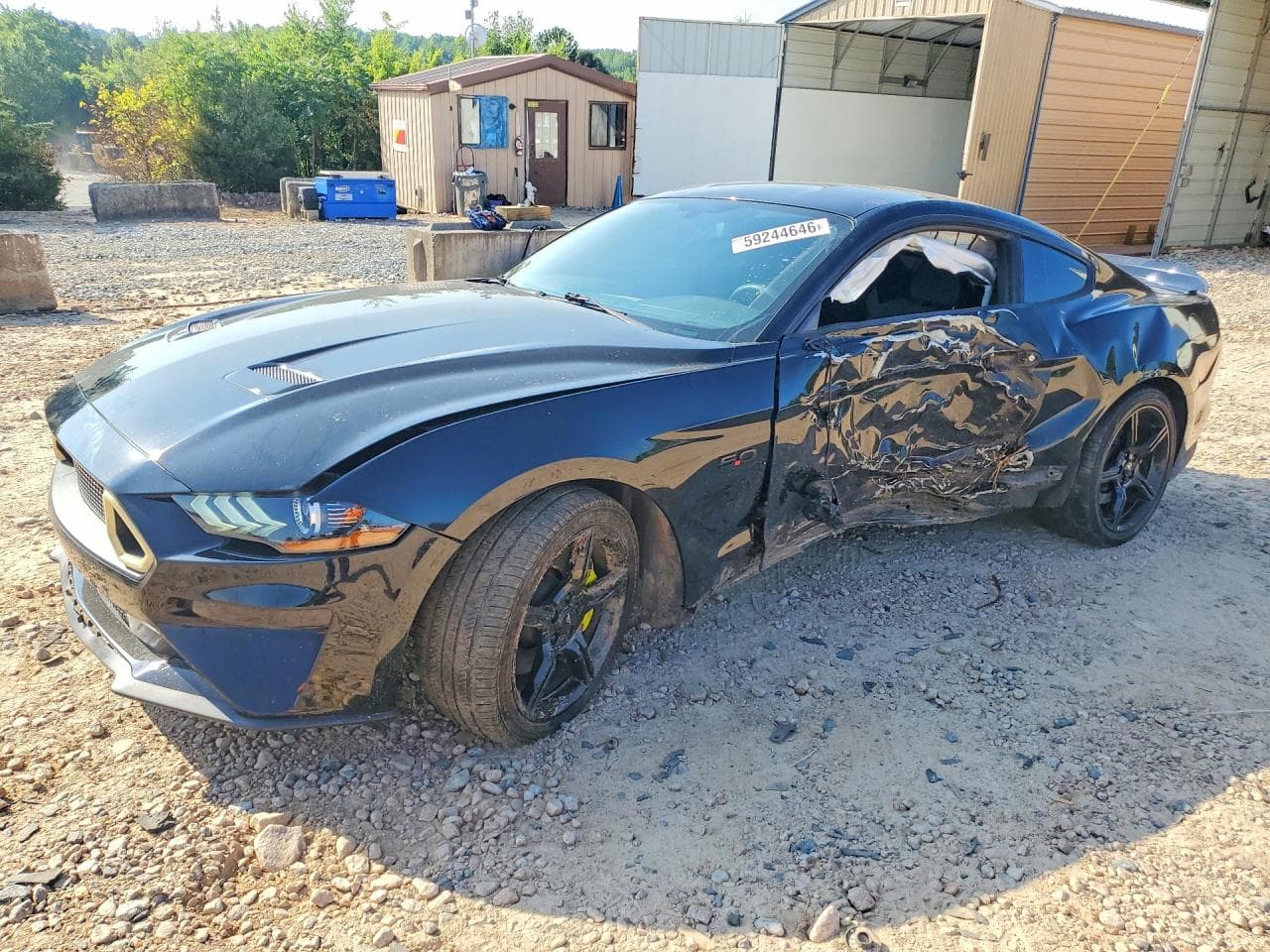 FORD MUSTANG