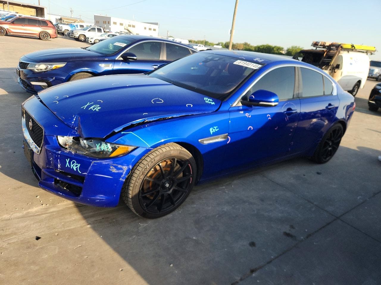 JAGUAR XE