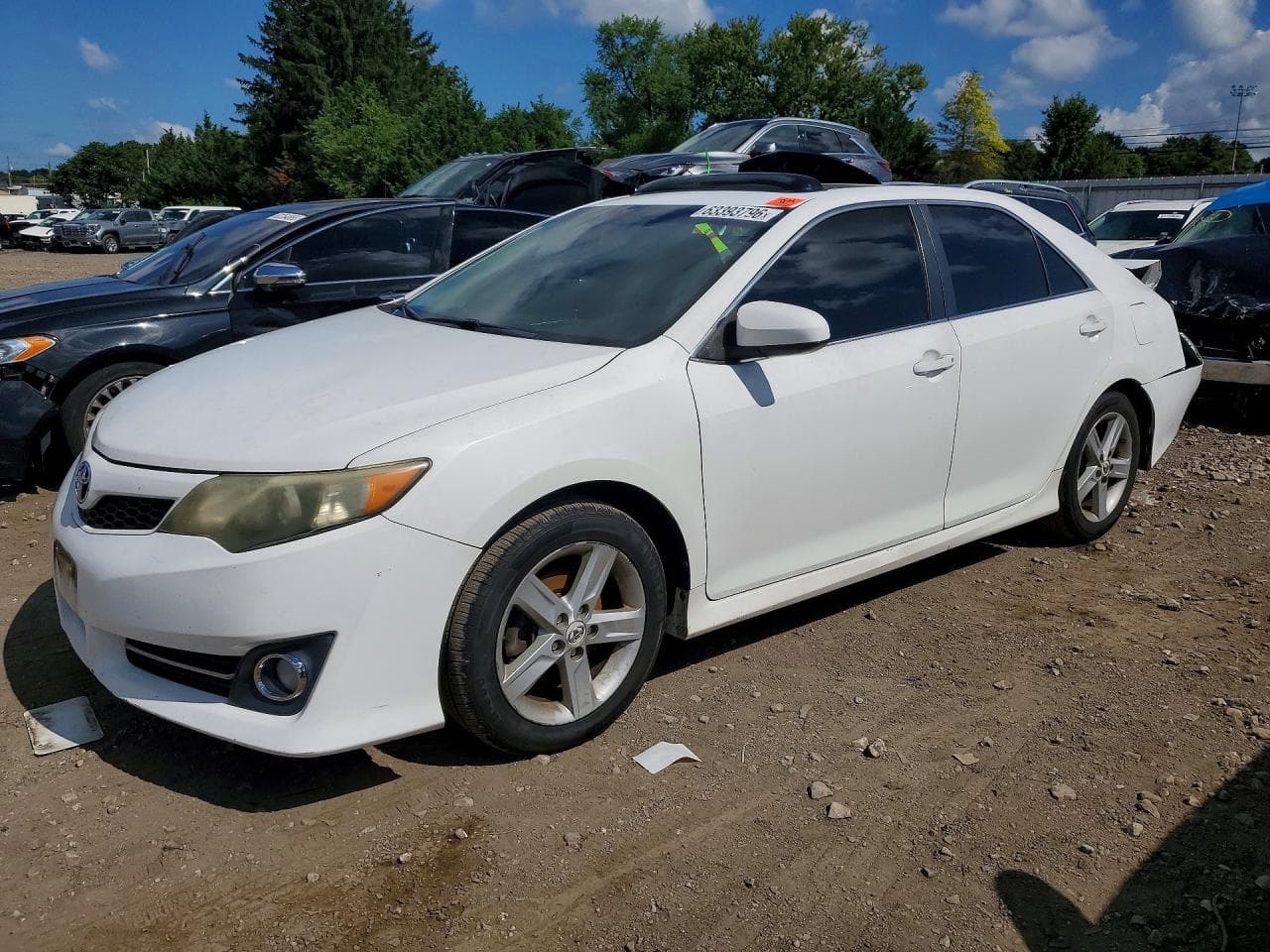 TOYOTA CAMRY