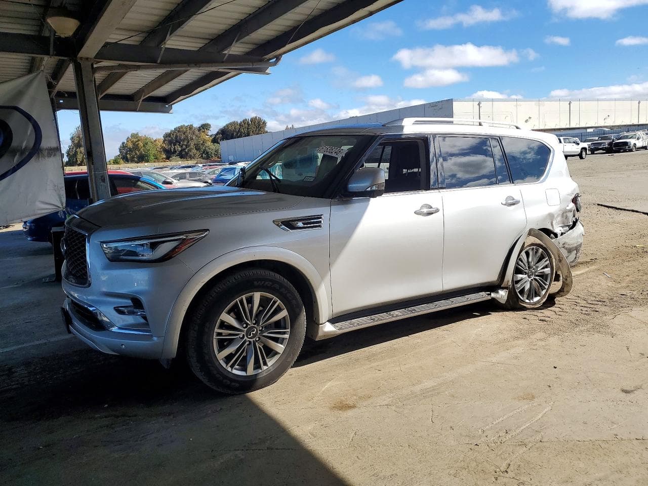 INFINITI QX80