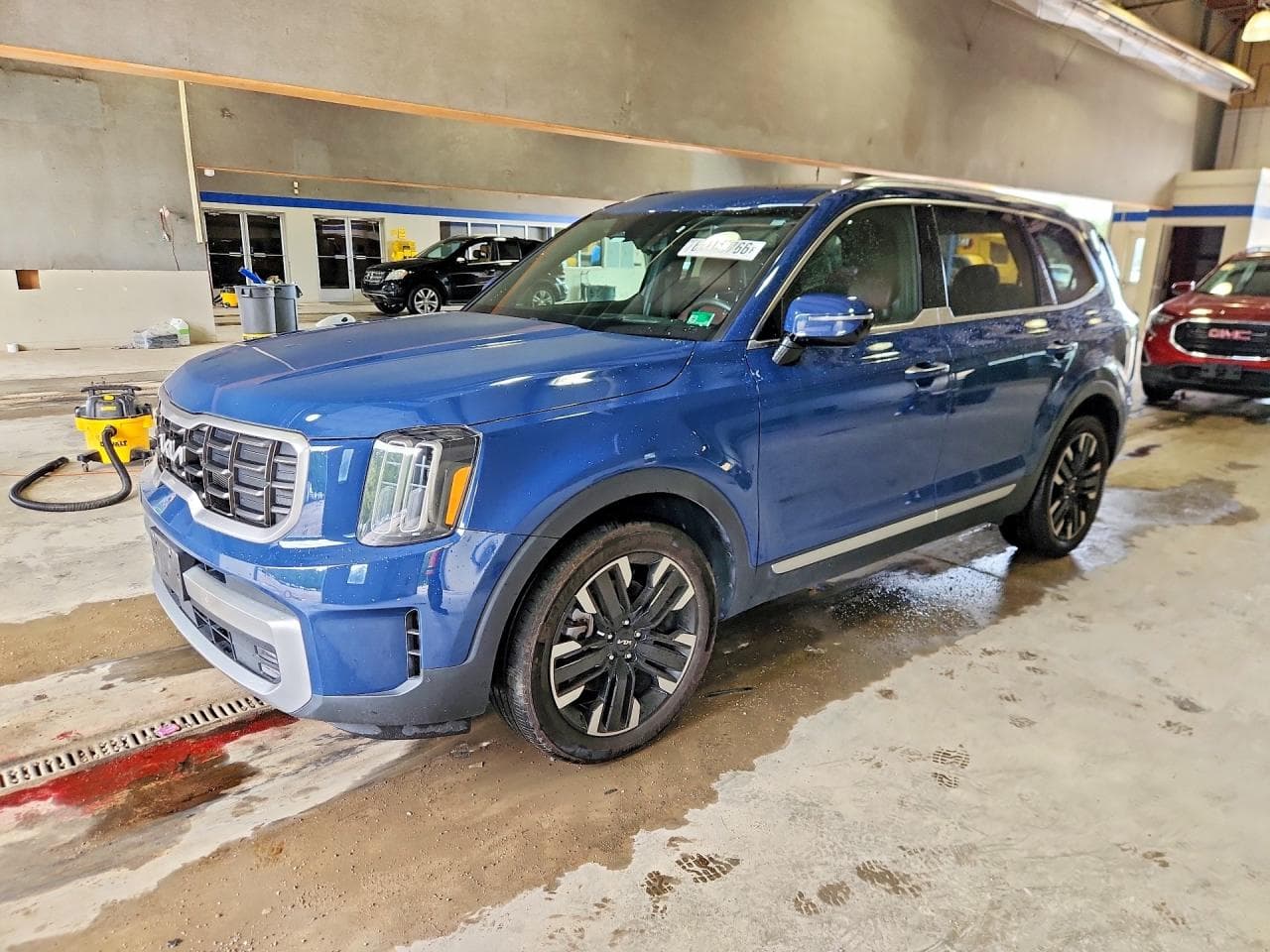 KIA TELLURIDE