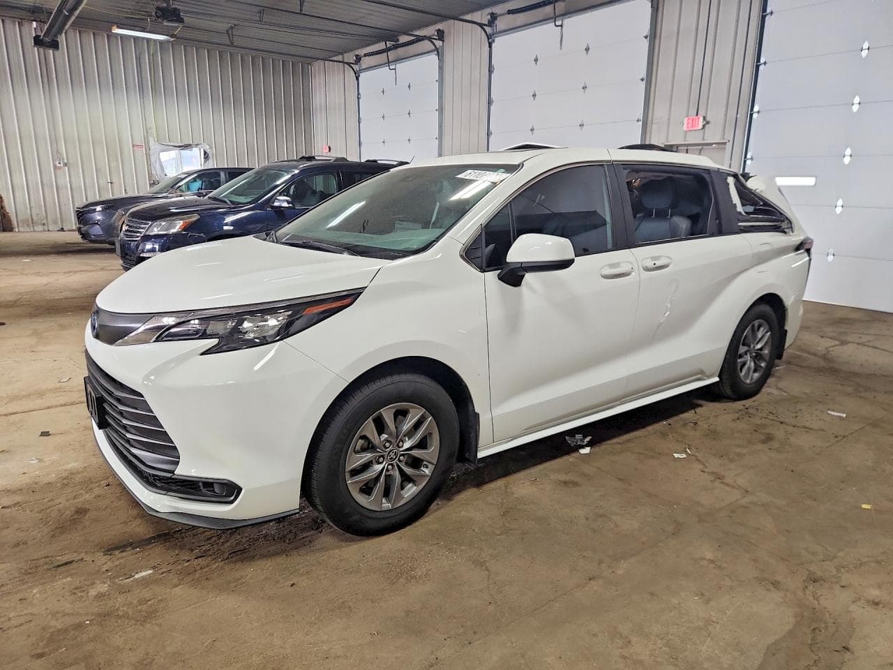 TOYOTA SIENNA
