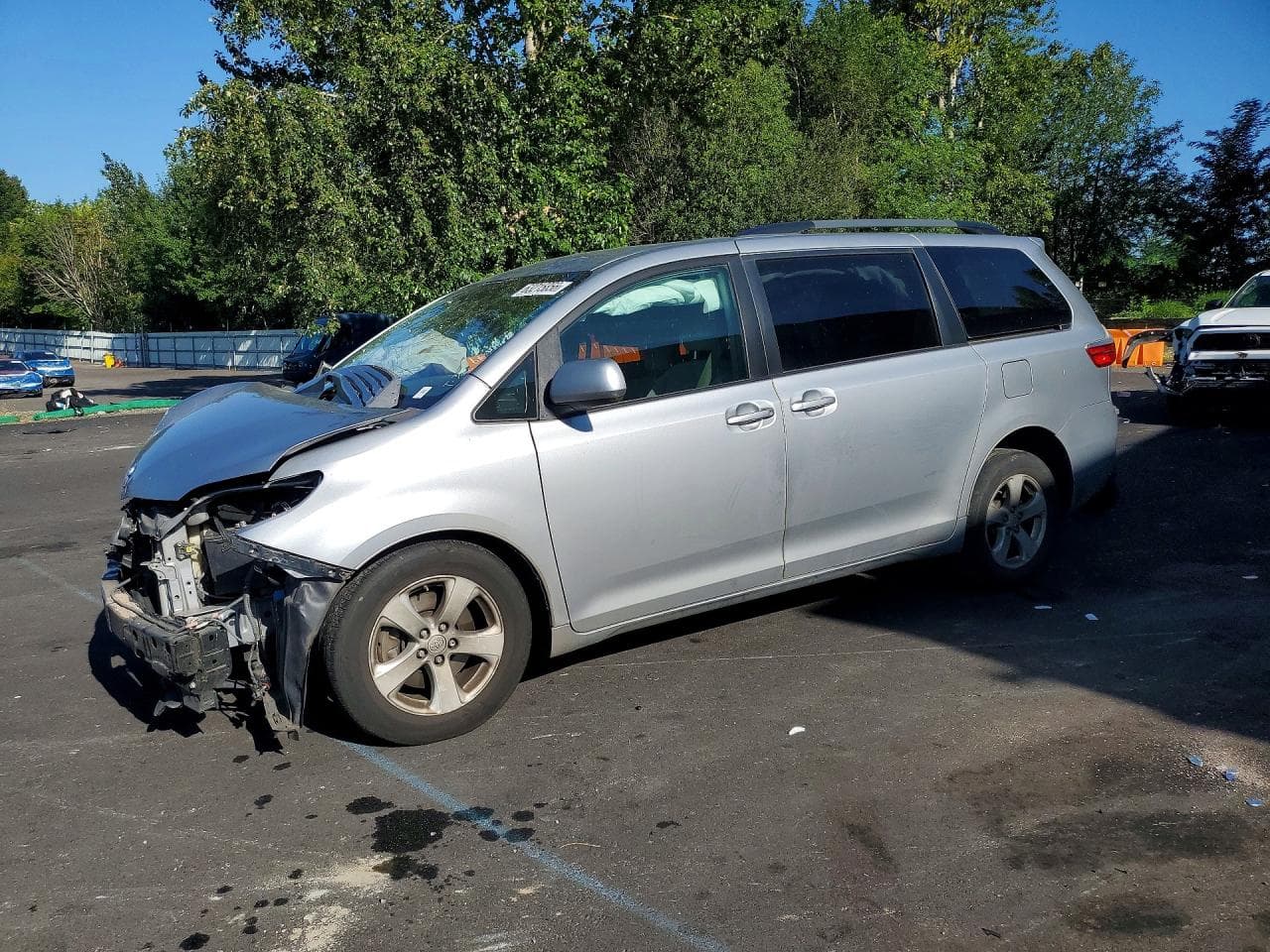 TOYOTA SIENNA