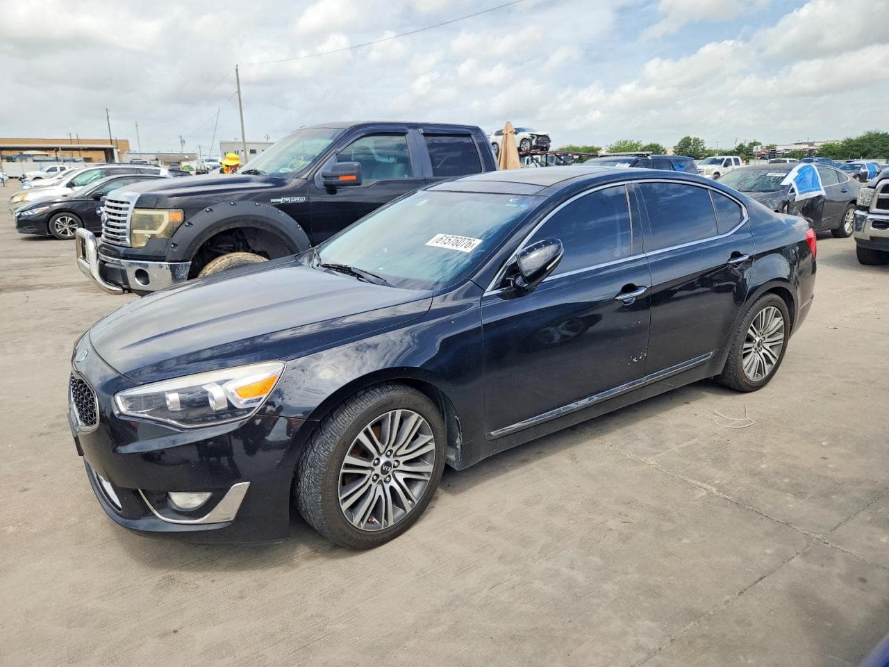 KIA CADENZA