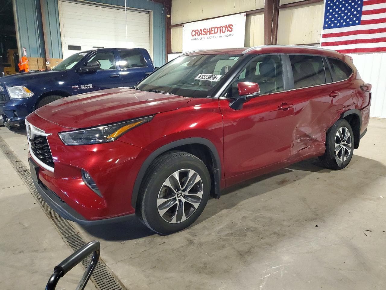 TOYOTA HIGHLANDER