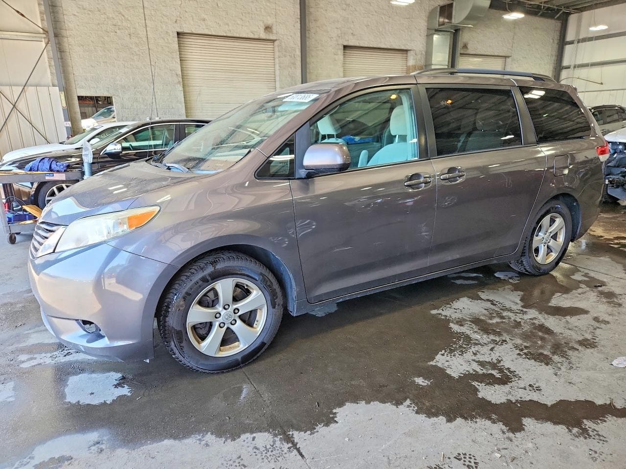 TOYOTA SIENNA