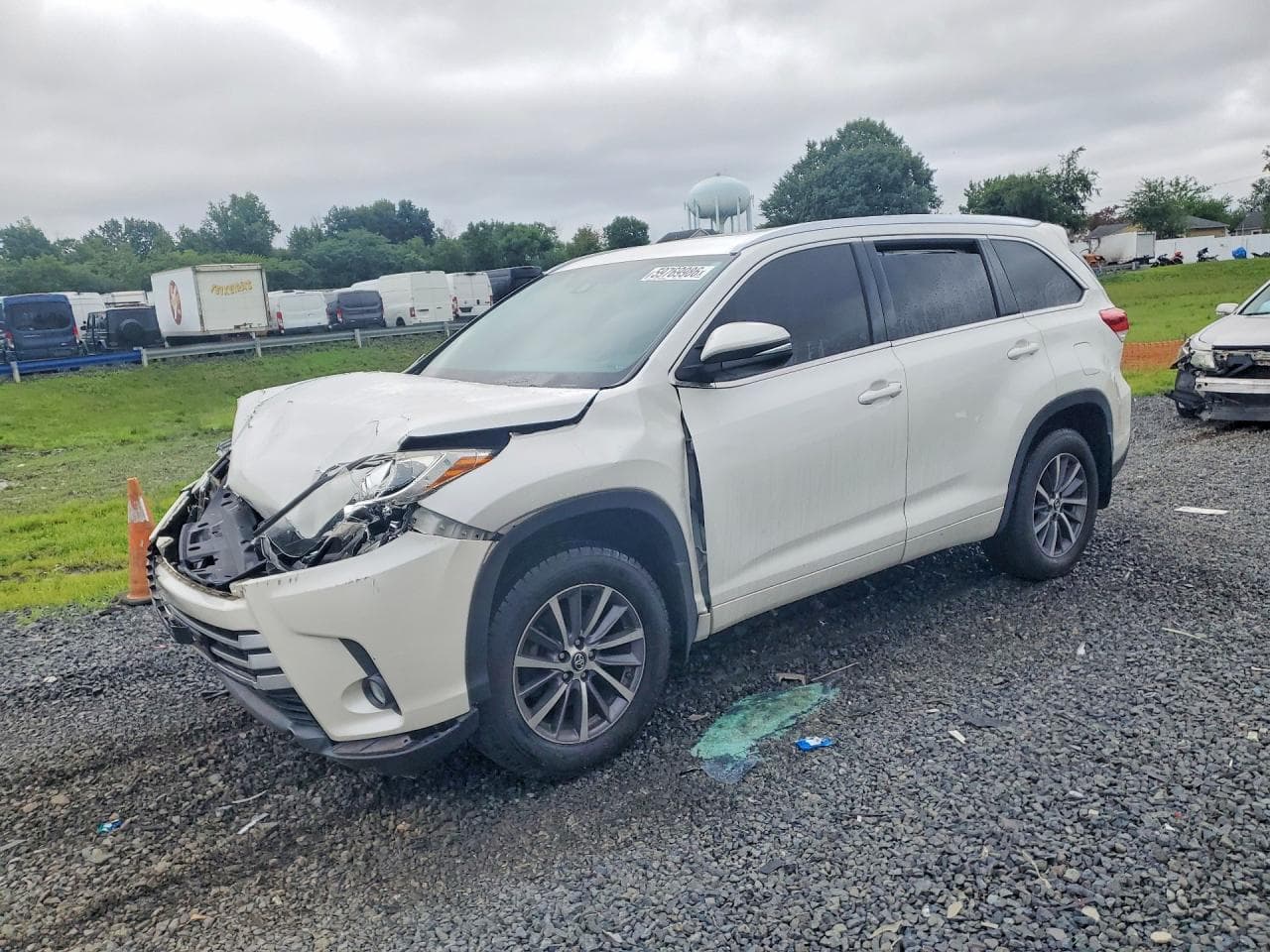 TOYOTA HIGHLANDER